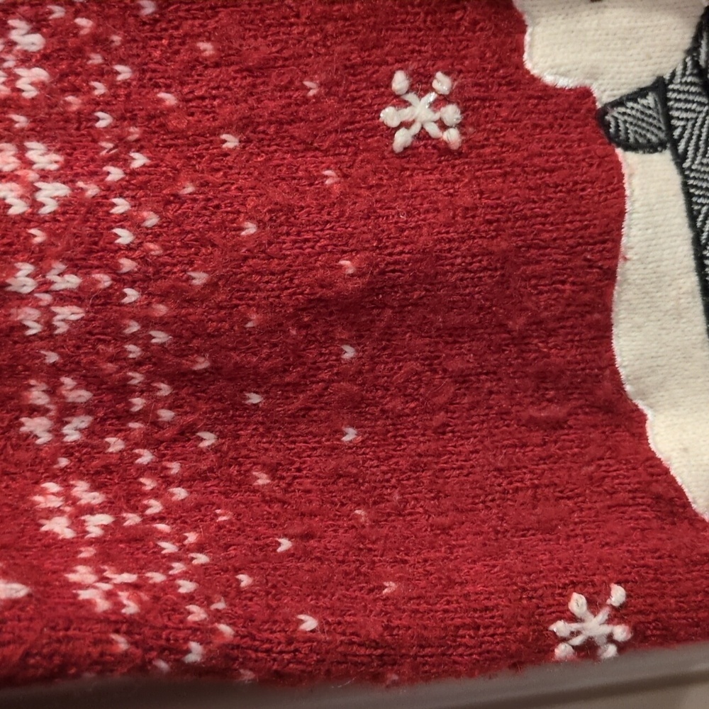 Stay Cozy and Chic with Croft & Barrow's Winter Polar Bear Fair Isle Sweater - Picture 9 of 16